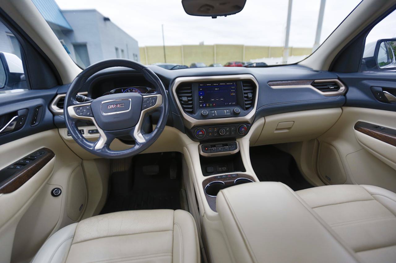 Used 2021 GMC Acadia Denali w/ Denali Ultimate Package AWD/4WD image 14