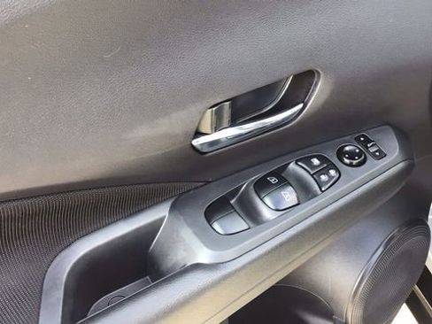 Used 2024 Nissan Kicks SV image 14