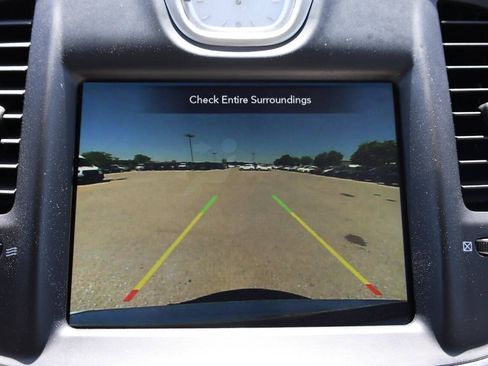 Used 2022 Chrysler 300 Touring L AWD/4WD image 22