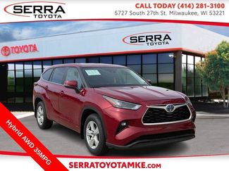 Used 2023 Toyota Highlander LE AWD/4WD video 1