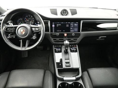 Certified 2026 Porsche Macan AWD/4WD image 6