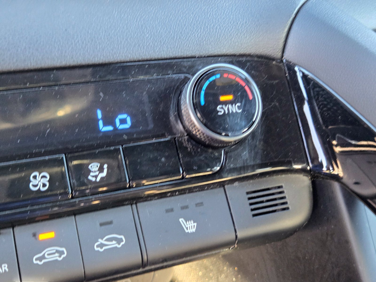 Used 2026 Hyundai Elantra SEL Sport Premium FWD image 23