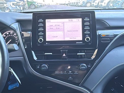 Used 2023 Toyota Camry SE image 11