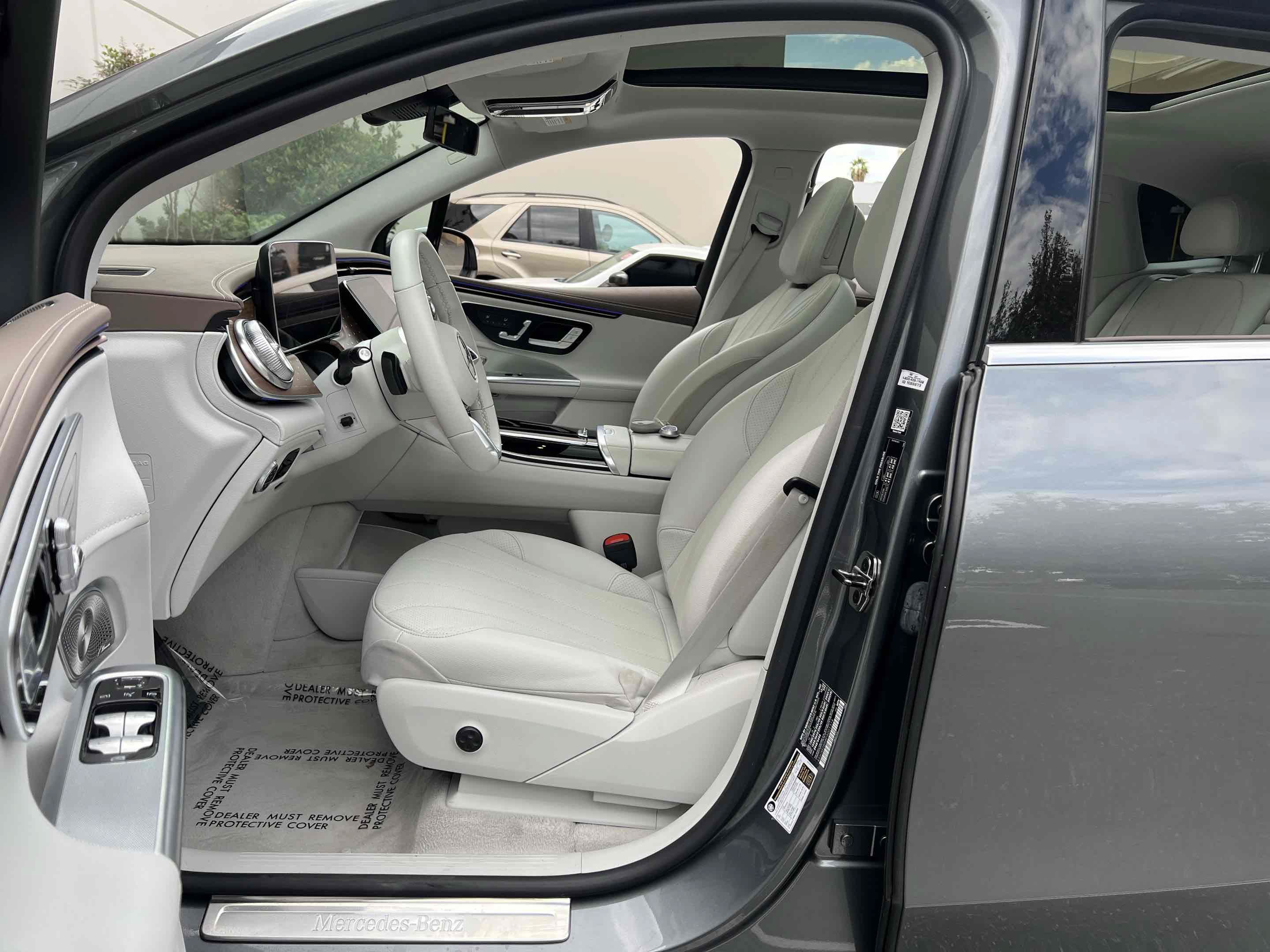 Used 2023 Mercedes-Benz EQE 350+ SUV w/ Exclusive Trim Package image 6