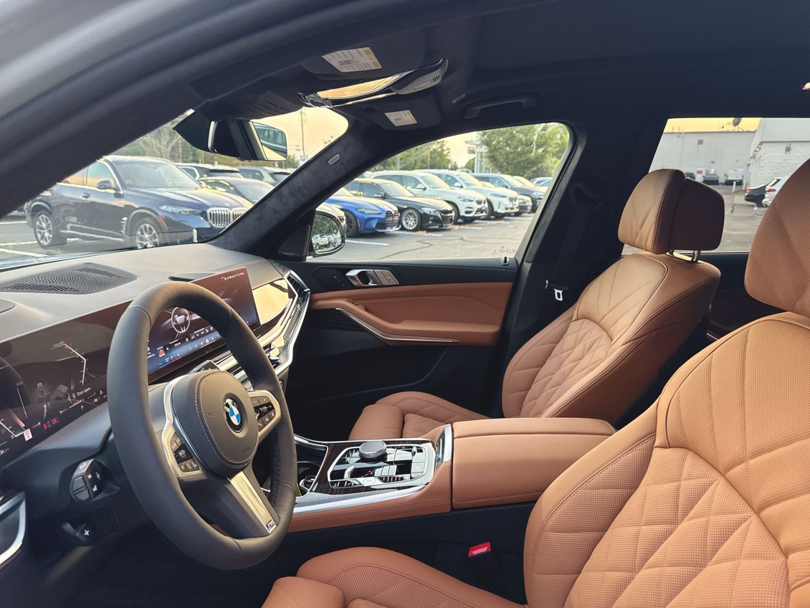 New 2027 BMW X7 xDrive40i w/ M Sport Package AWD/4WD image 2