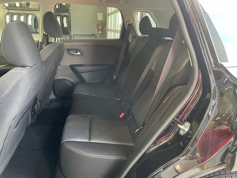 Certified 2021 Nissan Rogue SV FWD image 16