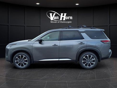 New 2026 Nissan Pathfinder Platinum AWD/4WD image 8