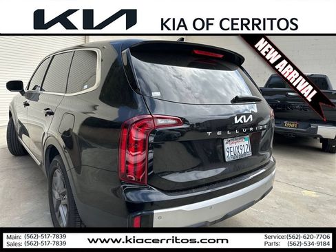 Certified 2023 Kia Telluride LX FWD image 3