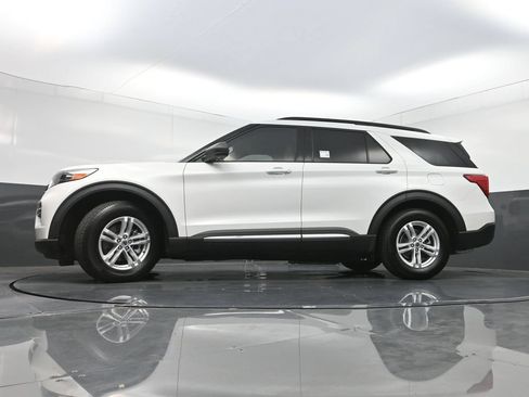 Used 2020 Ford Explorer XLT w/ Equipment Group 202A RWD image 28
