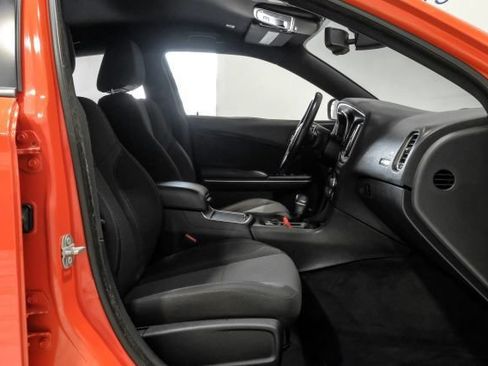 Used 2017 Dodge Charger R/T RWD image 49