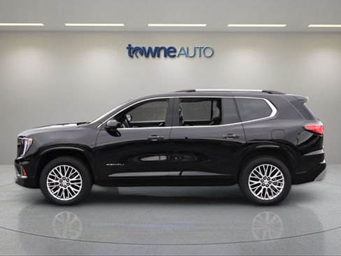 Used 2024 GMC Acadia Denali AWD/4WD image 4