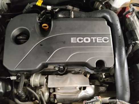 Used 2020 Chevrolet Equinox LS w/ LS Convenience Package image 30