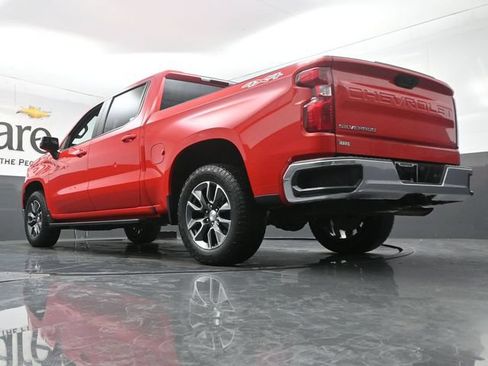 Used 2023 Chevrolet Silverado 1500 LT AWD/4WD image 5