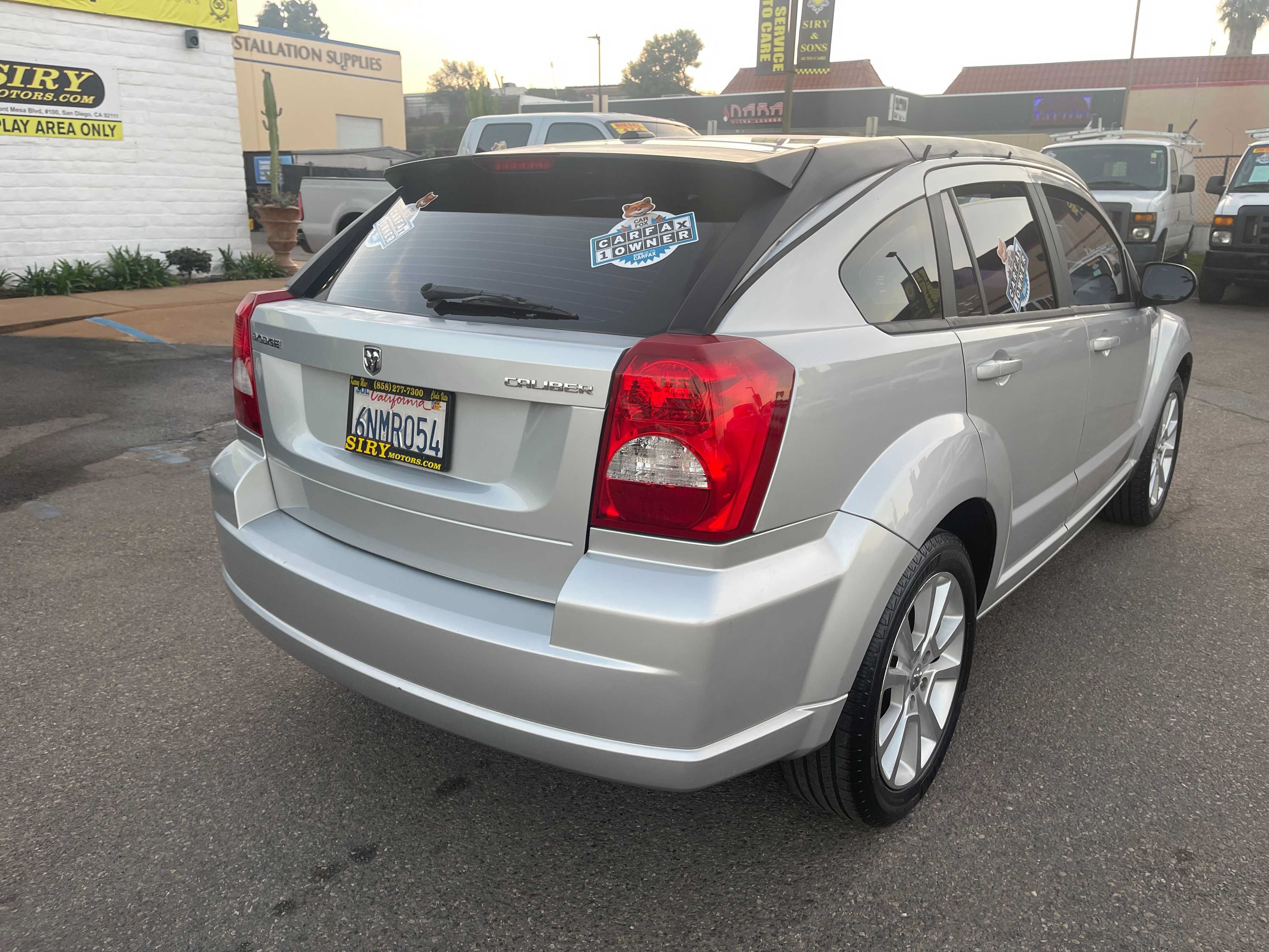Used 2010 Dodge Caliber Heat w/ Premium Sound Group FWD image 3