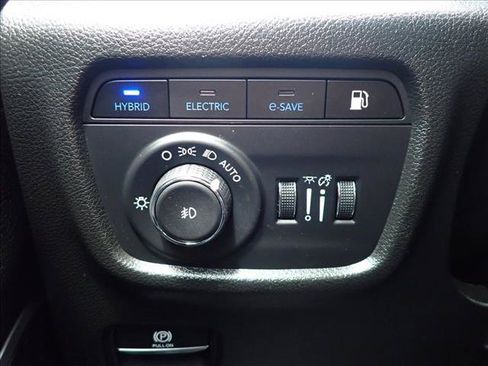 Used 2023 Jeep Grand Cherokee 4WD 4xe image 28