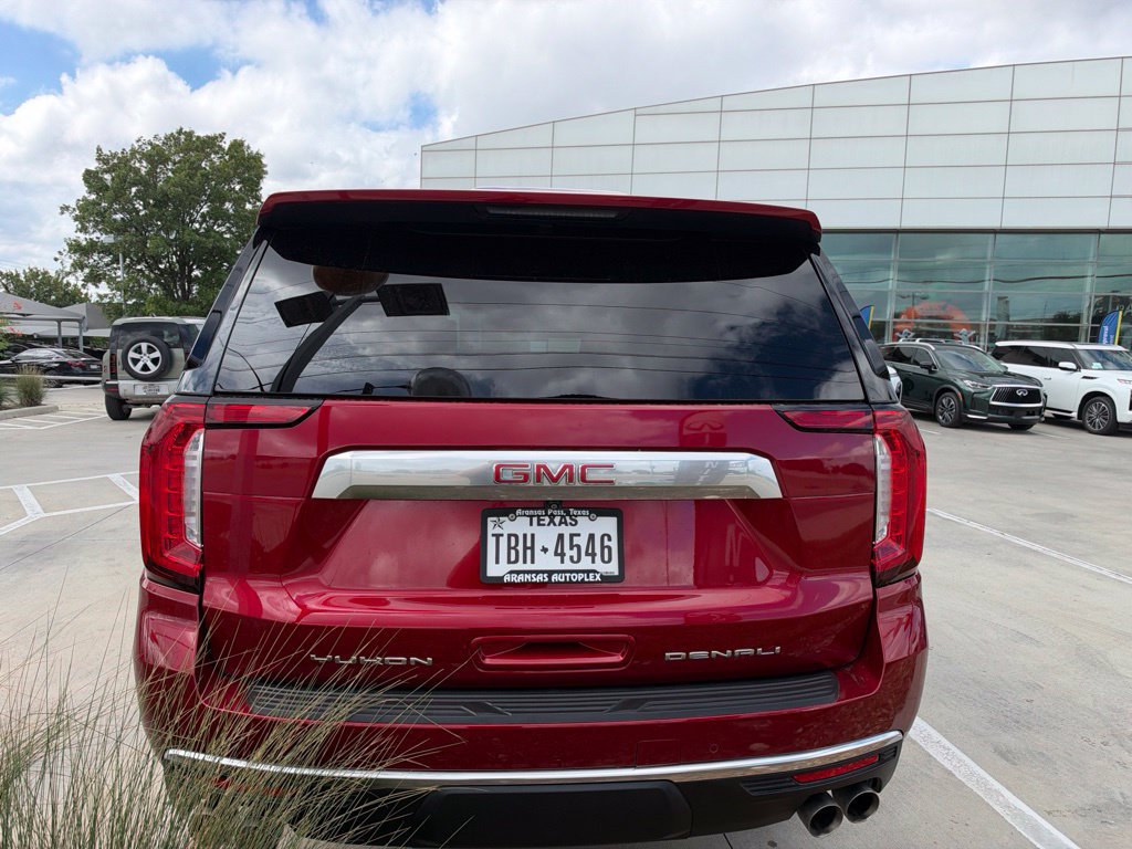 Used 2023 GMC Yukon Denali AWD/4WD image 9