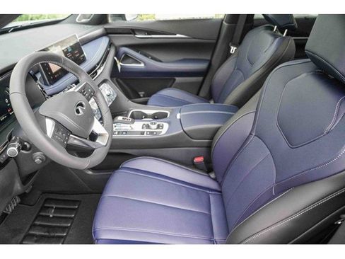 New 2026 INFINITI QX60 Sport w/ Dark Cargo Package image 17