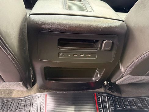 Used 2018 GMC Sierra 2500 Denali AWD/4WD image 40