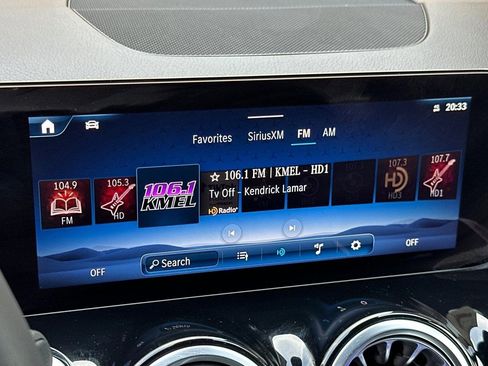 New 2025 Mercedes-Benz GLB 250 250 image 21