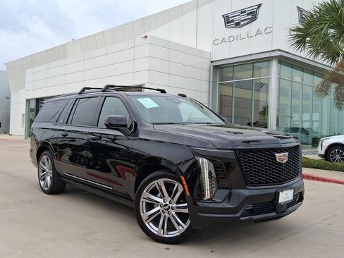 Certified 2025 Cadillac Escalade ESV Sport Platinum w/ LPO, Floor Liner Package AWD/4WD image 1