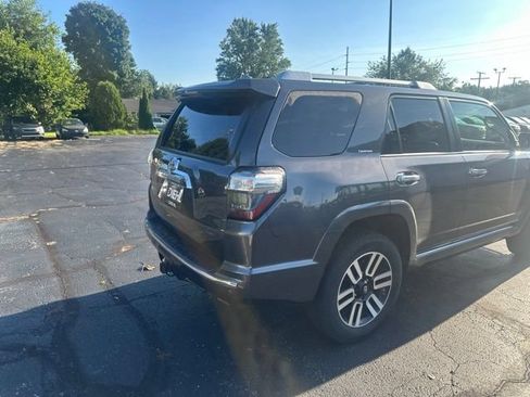 Used 2018 Toyota 4Runner Limited AWD/4WD image 7