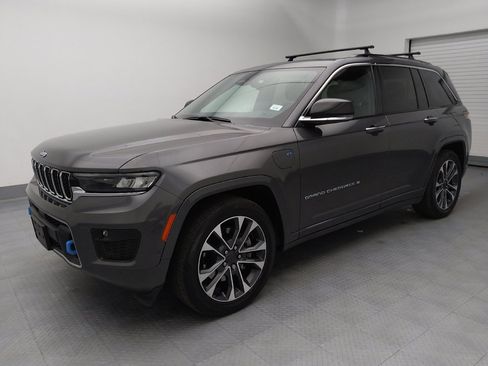 Used 2022 Jeep Grand Cherokee Overland AWD/4WD image 2