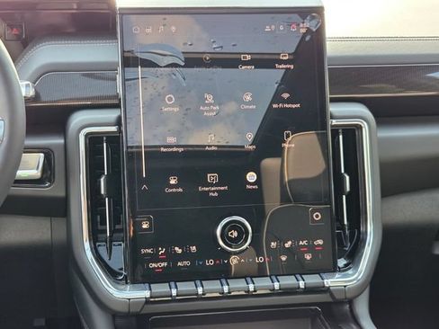 New 2026 GMC Yukon Elevation w/ Elevation Premium Package AWD/4WD image 9