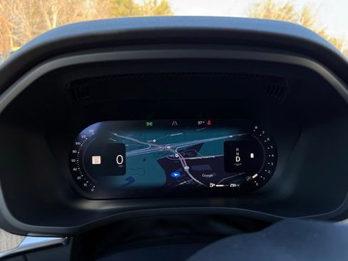 New 2026 Volvo XC60 B5 Plus w/ Climate Package image 18