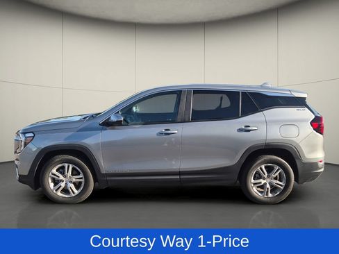 Used 2023 GMC Terrain SLE FWD image 5