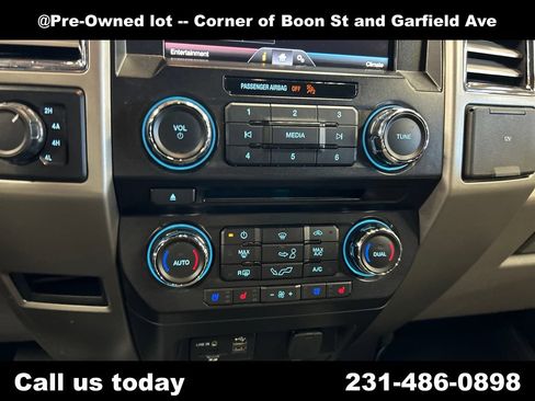 Used 2015 Ford F150 Lariat AWD/4WD image 19