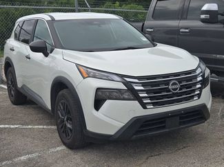 Used 2024 Nissan Rogue S FWD video 1