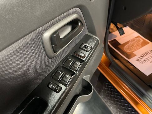 Used 2005 Chevrolet Colorado LS image 27