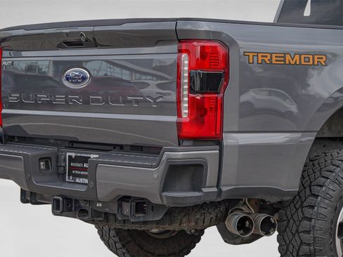 Used 2023 Ford F250 Lariat w/ Lariat Ultimate Package image 7