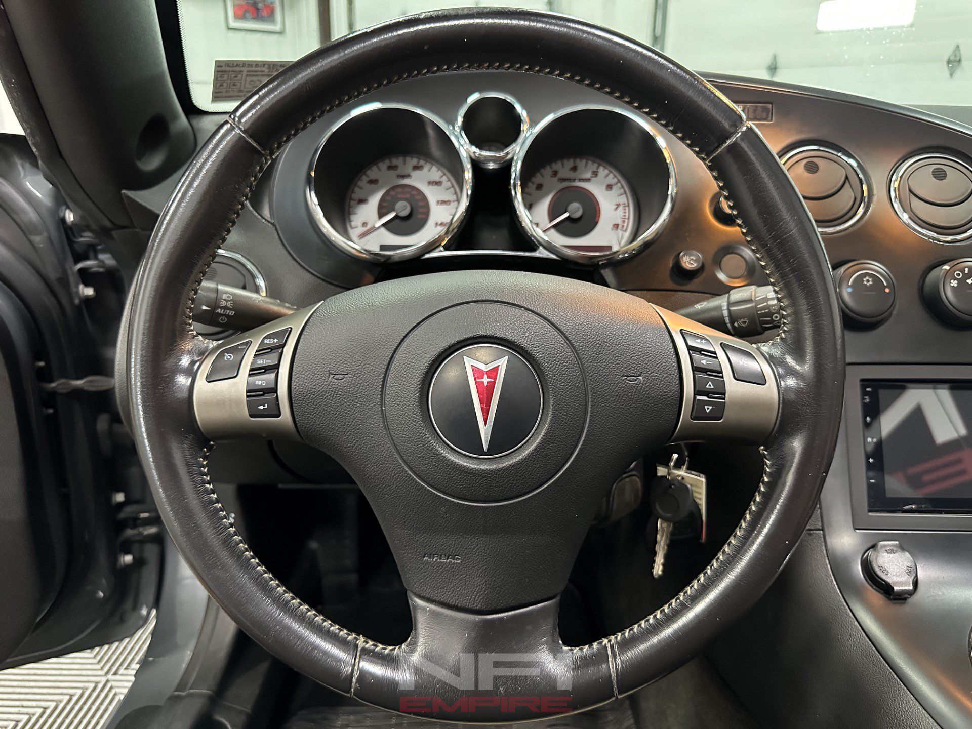 Used 2008 Pontiac Solstice Convertible w/ Premium Package RWD image 34