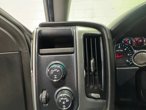 Used 2018 Chevrolet Silverado 1500 LT w/ All Star Edition AWD/4WD image 20