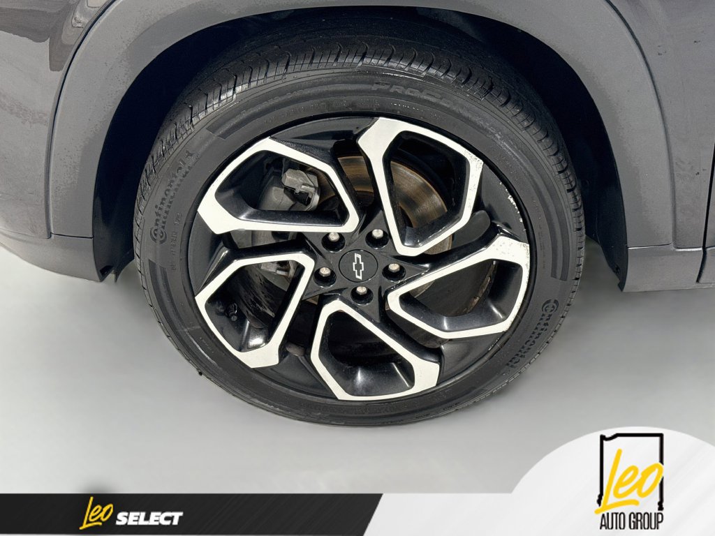 Used 2024 Chevrolet Trax RS w/ Driver Confidence Package FWD image 32