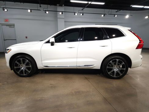 Used 2021 Volvo XC60 T5 Inscription w/ Protection Package FWD image 4