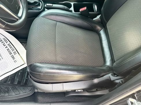 Used 2021 Buick Encore Preferred image 21