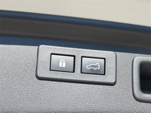 Used 2020 Subaru Forester Limited w/ Popular Package #3 image 16