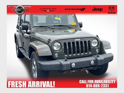 Used 2015 Jeep Wrangler Unlimited Sahara w/ Connectivity Group AWD/4WD image 1