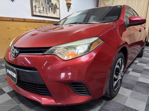 Used 2015 Toyota Corolla LE image 5