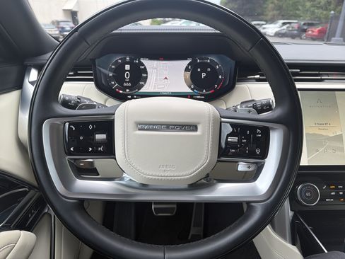 Used 2023 Land Rover Range Rover Autobiography AWD/4WD image 19