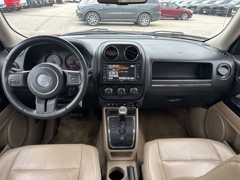 Used 2016 Jeep Patriot High Altitude AWD/4WD image 19