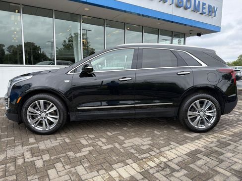 Used 2024 Cadillac XT5 Premium Luxury AWD/4WD image 2