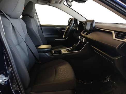 Used 2021 Toyota RAV4 XLE AWD/4WD image 15