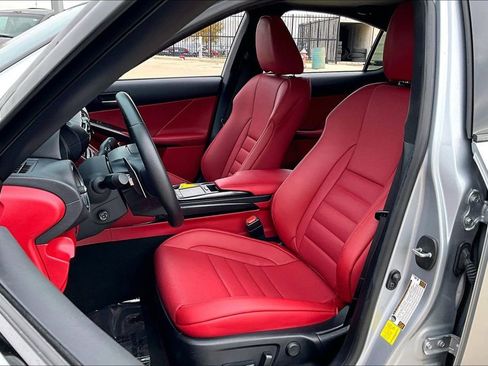 Used 2023 Lexus IS 500 image 33