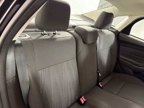 Used 2016 Ford Focus SE FWD image 19