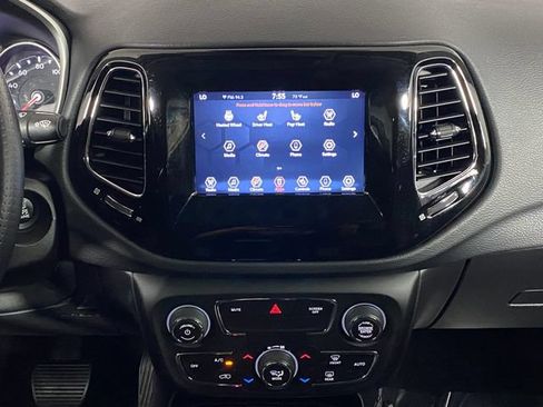 Used 2020 Jeep Compass Latitude AWD/4WD image 14