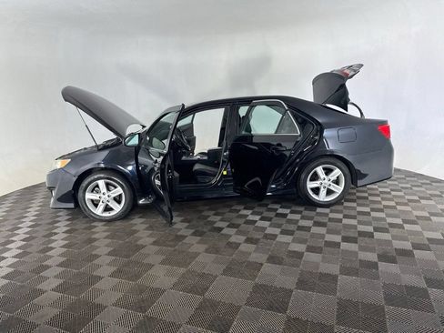 Used 2014 Toyota Camry SE FWD image 10
