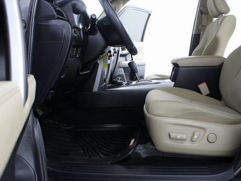 Used 2019 Toyota 4Runner SR5 image 16